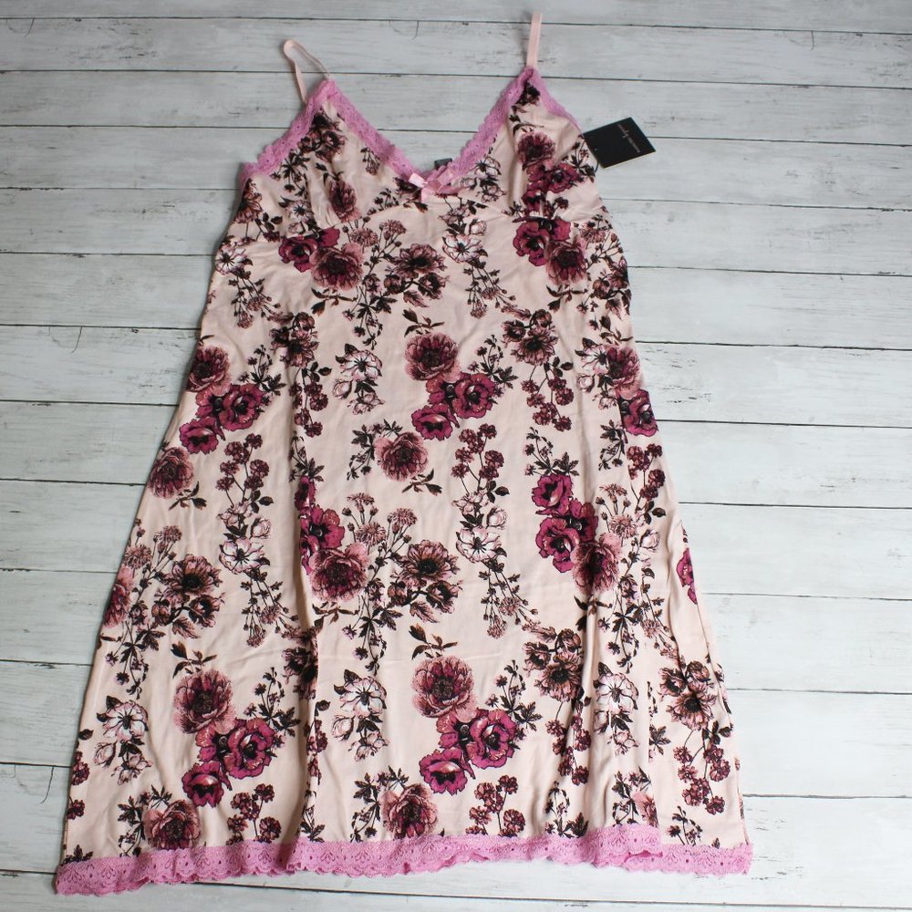 Nanette Lepore Women's Chemise Nightgown Plus Size 1X Pink Vintage Floral